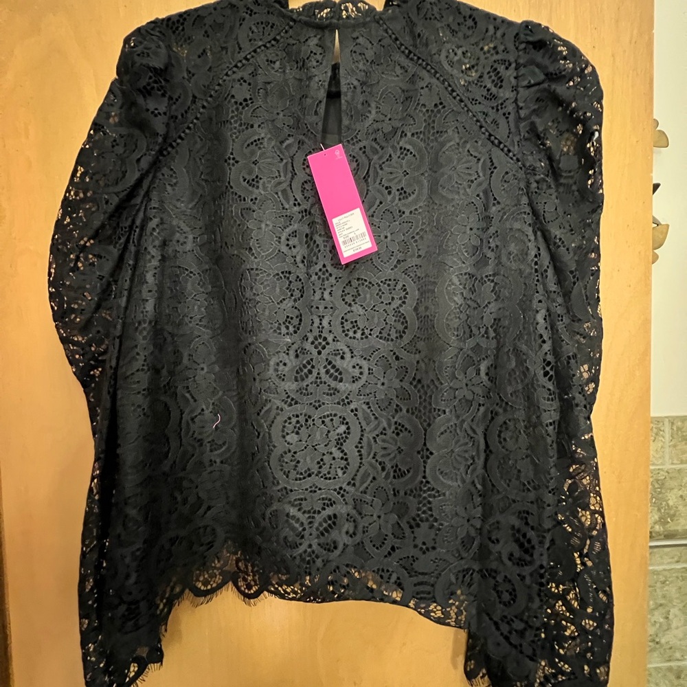 Lilly Pulitzer Averi Elegant Black Lace Top large NWT - Picture 2 of 2